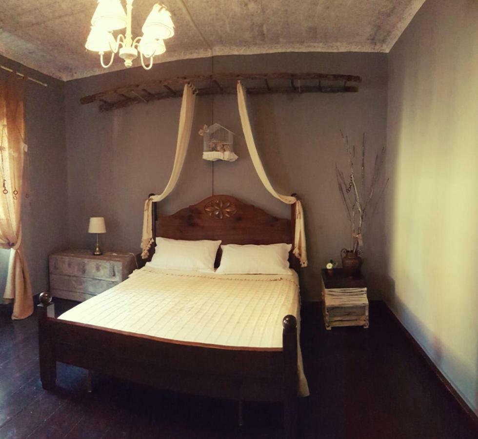 Отель La Mia Casa Di Campagna Rovieto Экстерьер фото